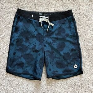 Vuori Men's Blue Ink Cruise Board Shorts 8 inch‎ inseam size 30